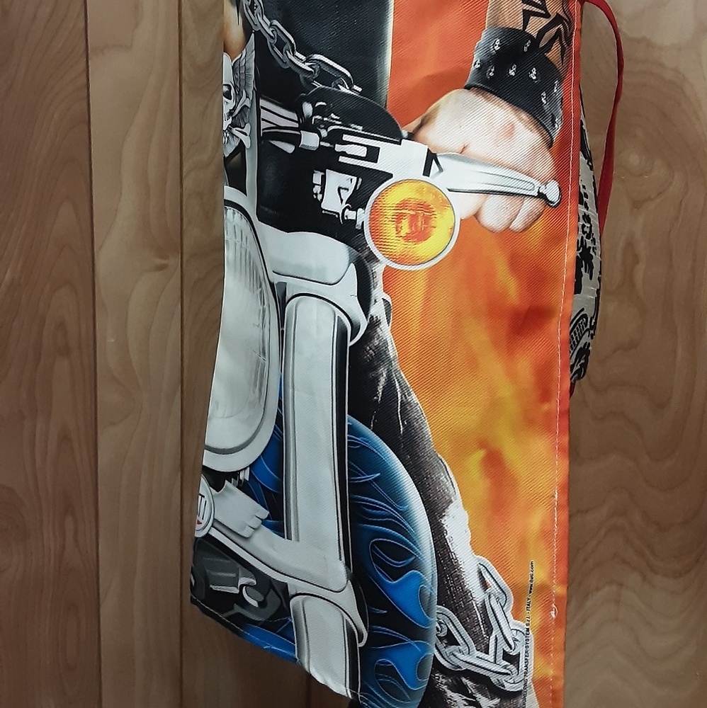 MENS FREE RIDER KITCHEN APRON - Picture 2 of 4